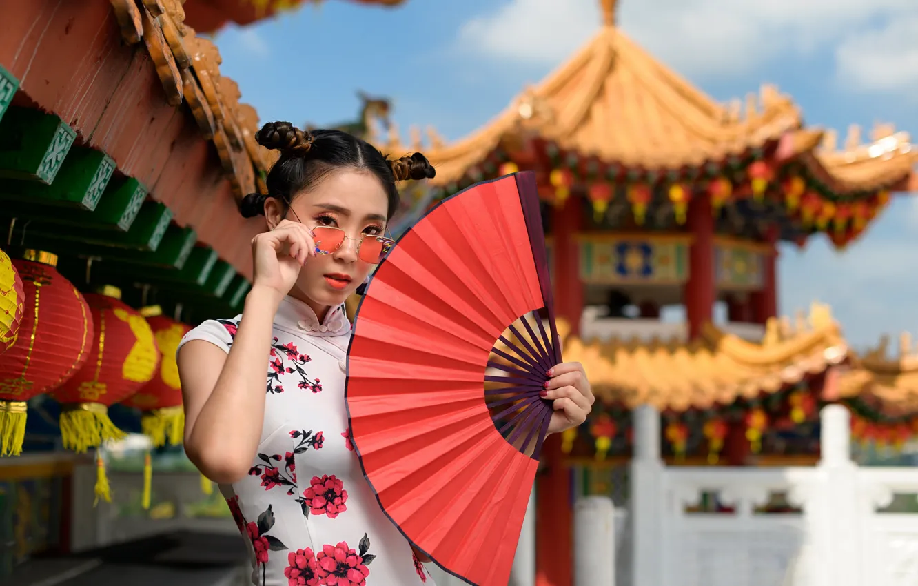 Photo wallpaper girl, dress, fan, glasses, Asian
