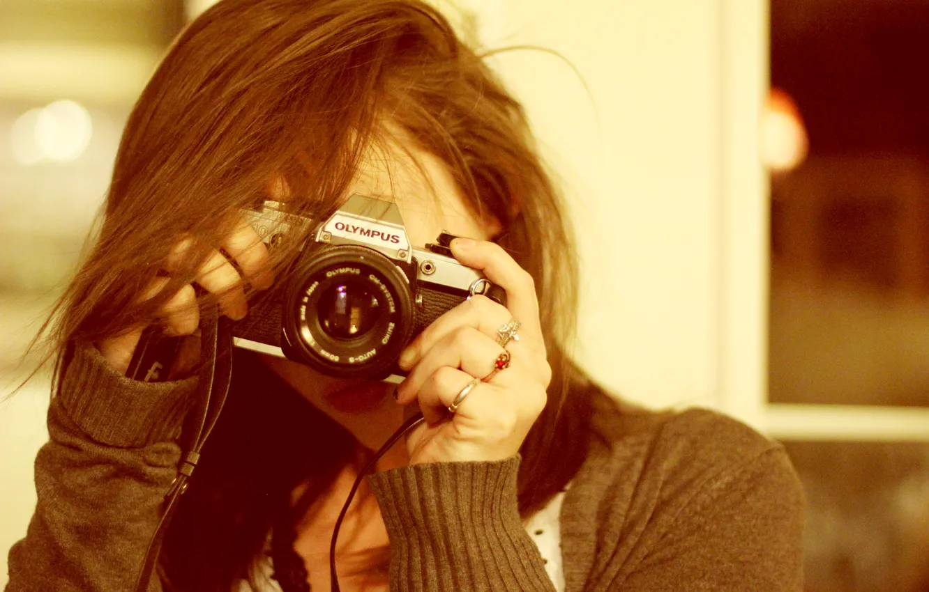 Photo wallpaper girl, ring, the camera
