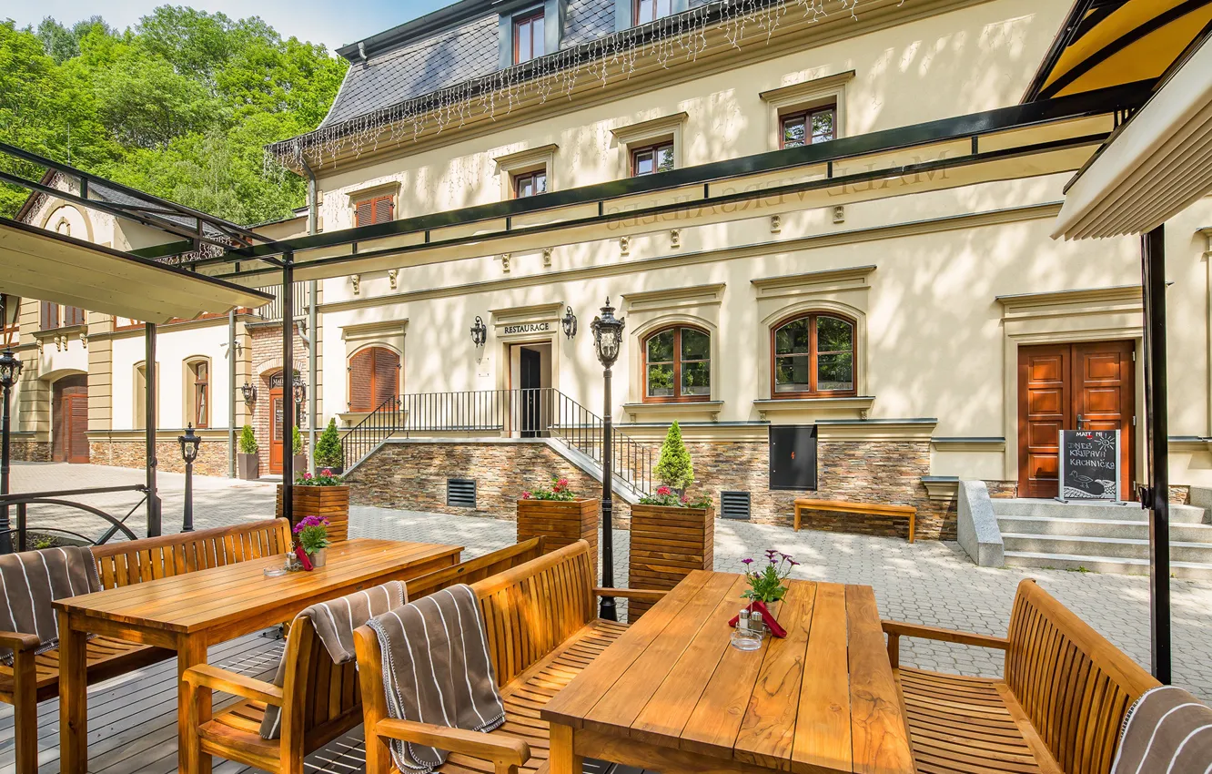 Photo wallpaper largest summer terrace, street, restaurant, Czech Republic, building, the city, Carlsbad