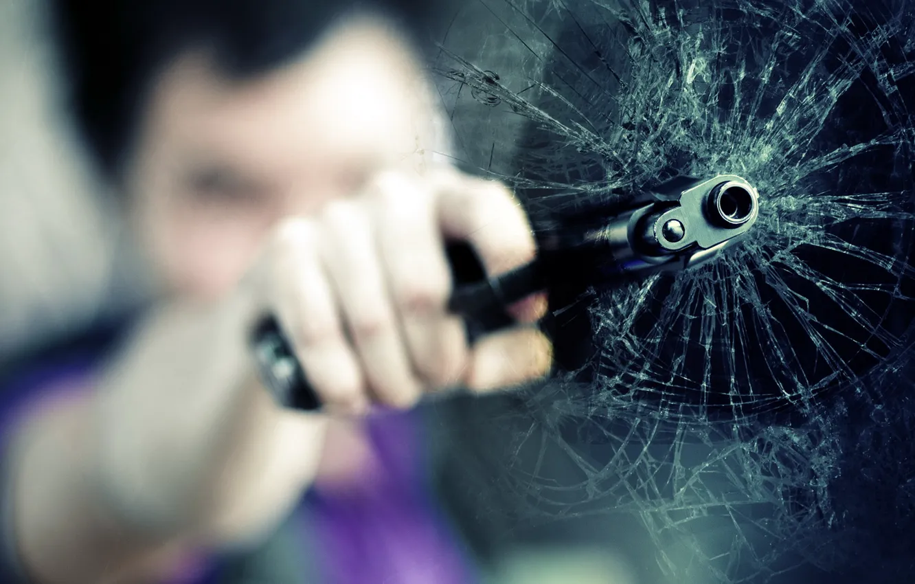 Photo wallpaper glass, gun, the situation