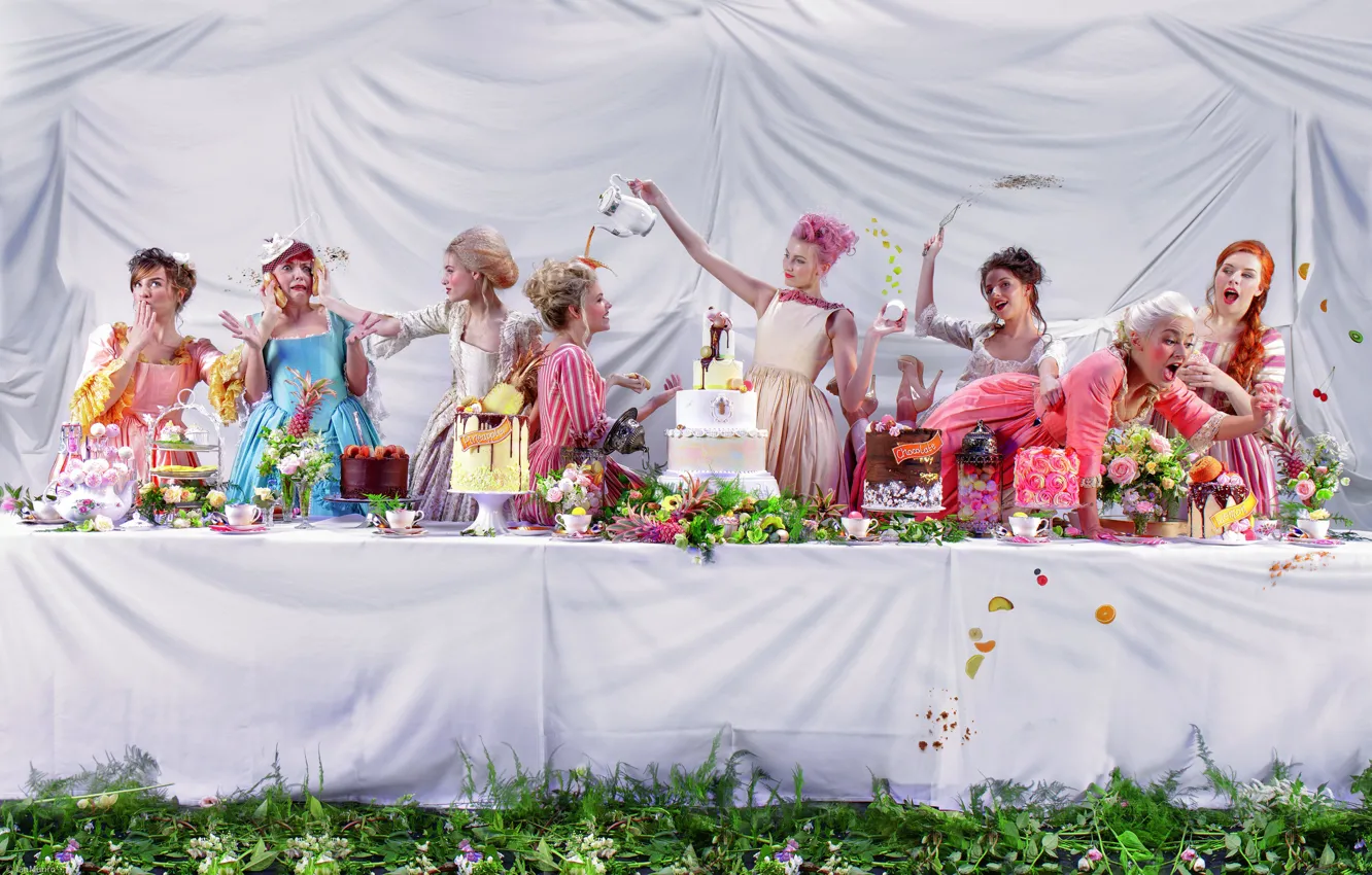 Photo wallpaper girls, feast, fun, cakes