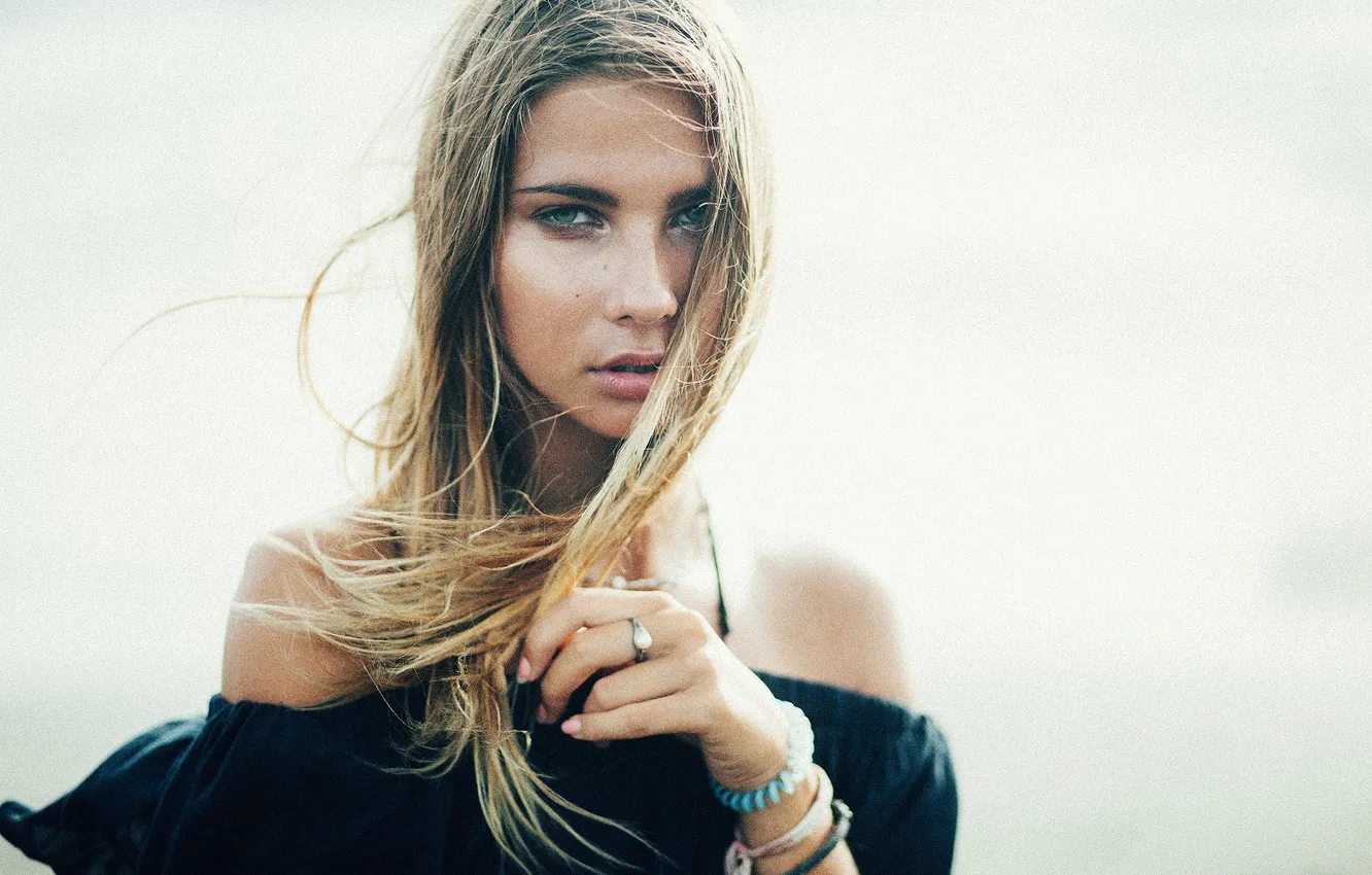 Photo wallpaper girl, blonde, bracelet