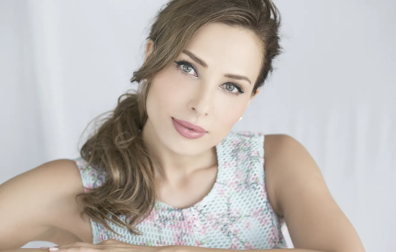 Photo wallpaper look, girl, face, Yulia Wave