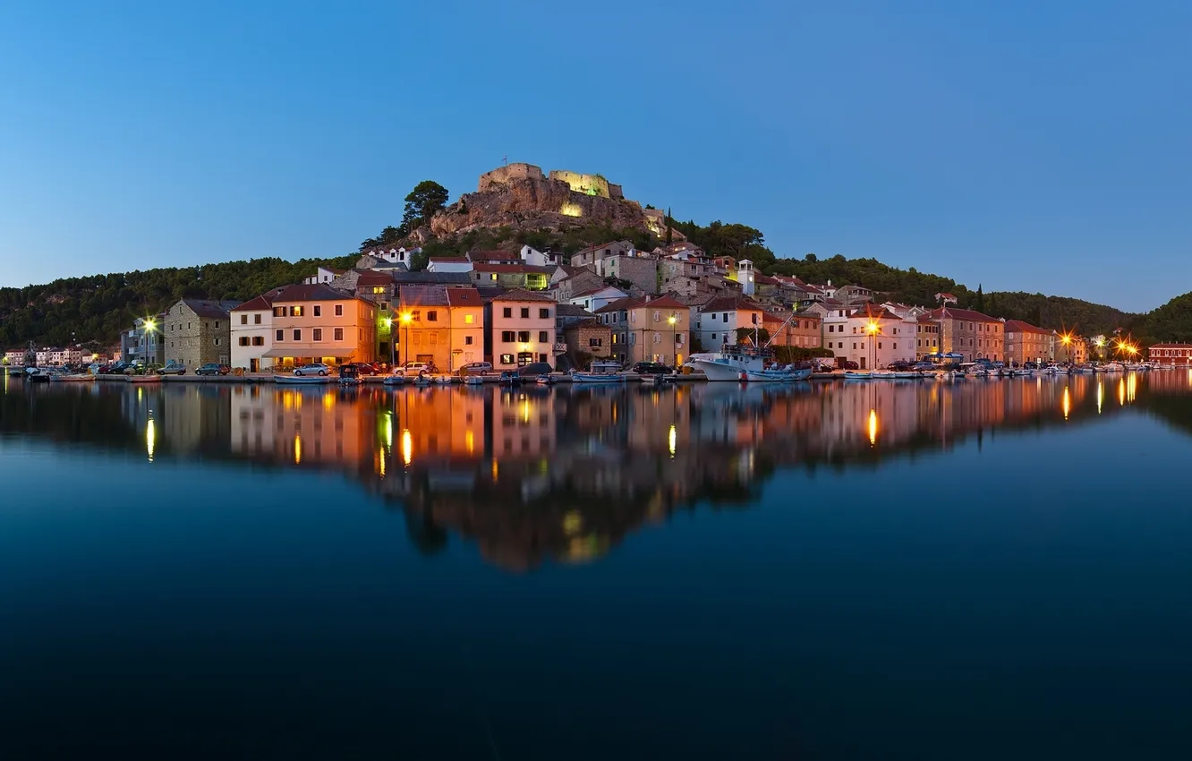 Photo wallpaper water, home, fortress