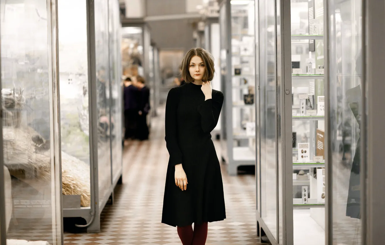 Photo wallpaper dress, the beauty, showcase