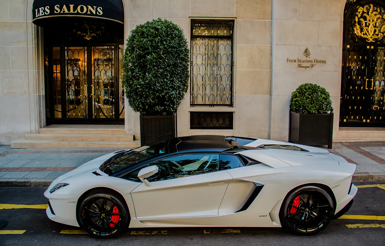 Photo wallpaper Lamborghini, white, street, roadster, hotel, LP700-4, aventador