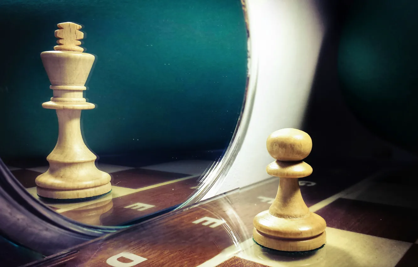 Photo wallpaper mirror, pawn, Queen