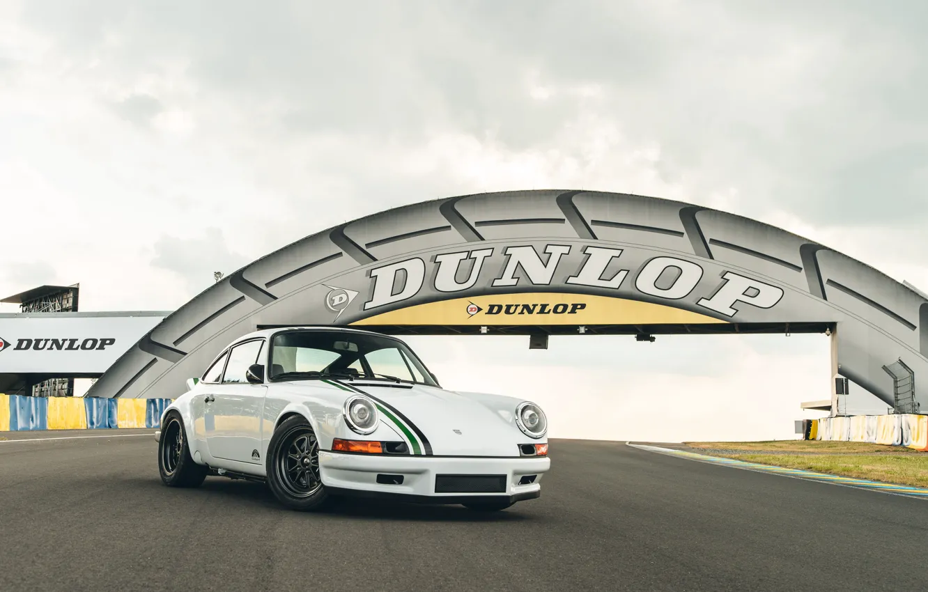 Photo wallpaper Porsche, Classic, Porsche 911, White, Track, Clubsport, Dunlop, PS Le Mans