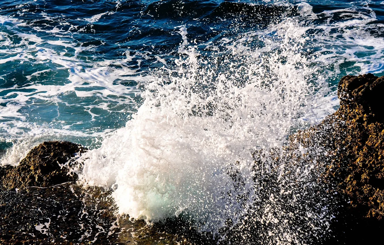 Photo wallpaper sea, foam, water, drops, squirt, stones, shore, wave