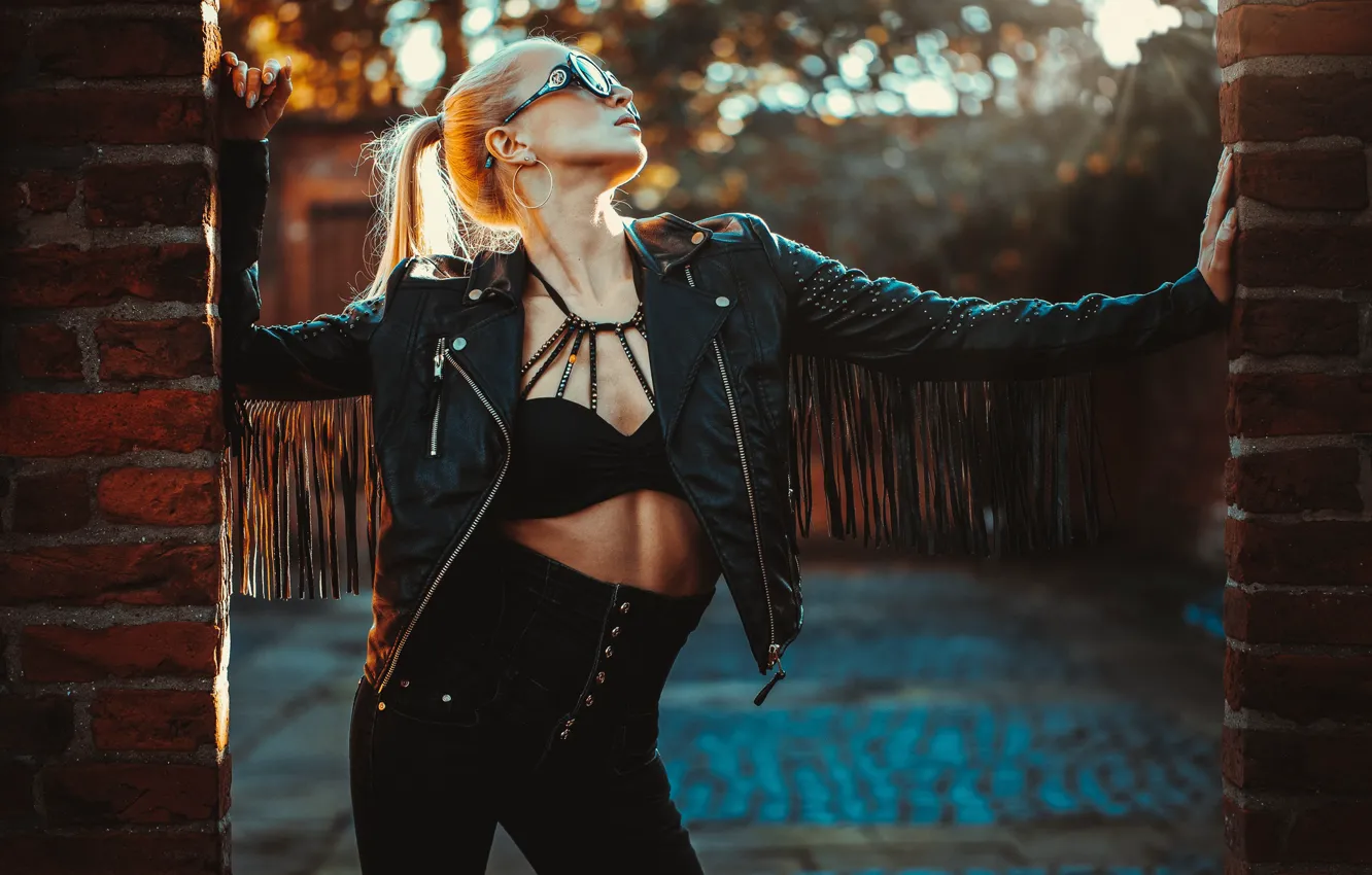 Photo wallpaper glasses, jacket, sponge, Katja Kalugina