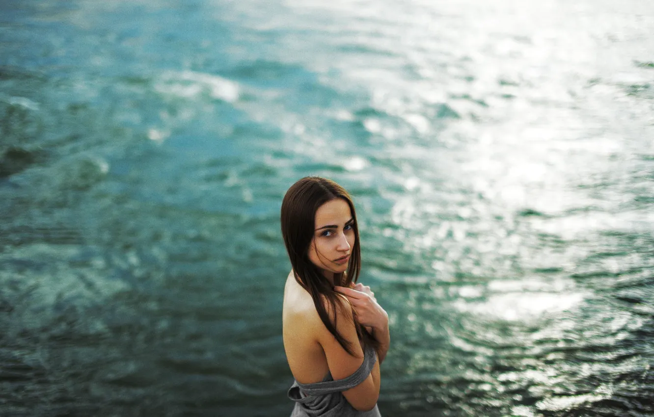 Photo wallpaper shoulders, look, Konstantin Konya, hair, water, girl, photographer, Nina K