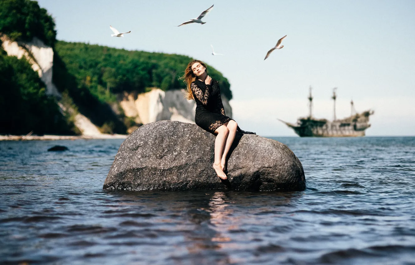 Photo wallpaper girl, rock, Pirates, ship, seagulls