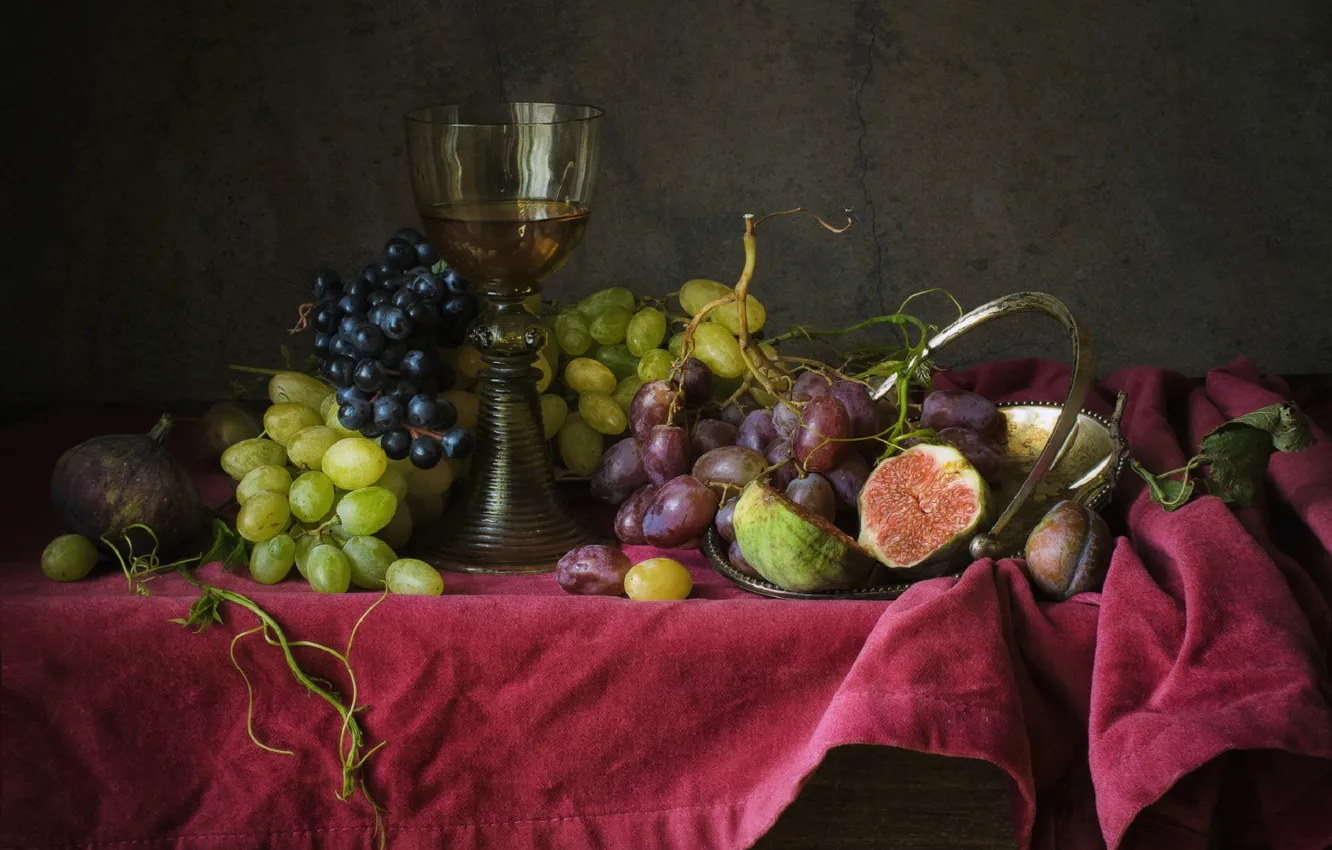 Photo wallpaper glass, glass, grapes, fruit, still life