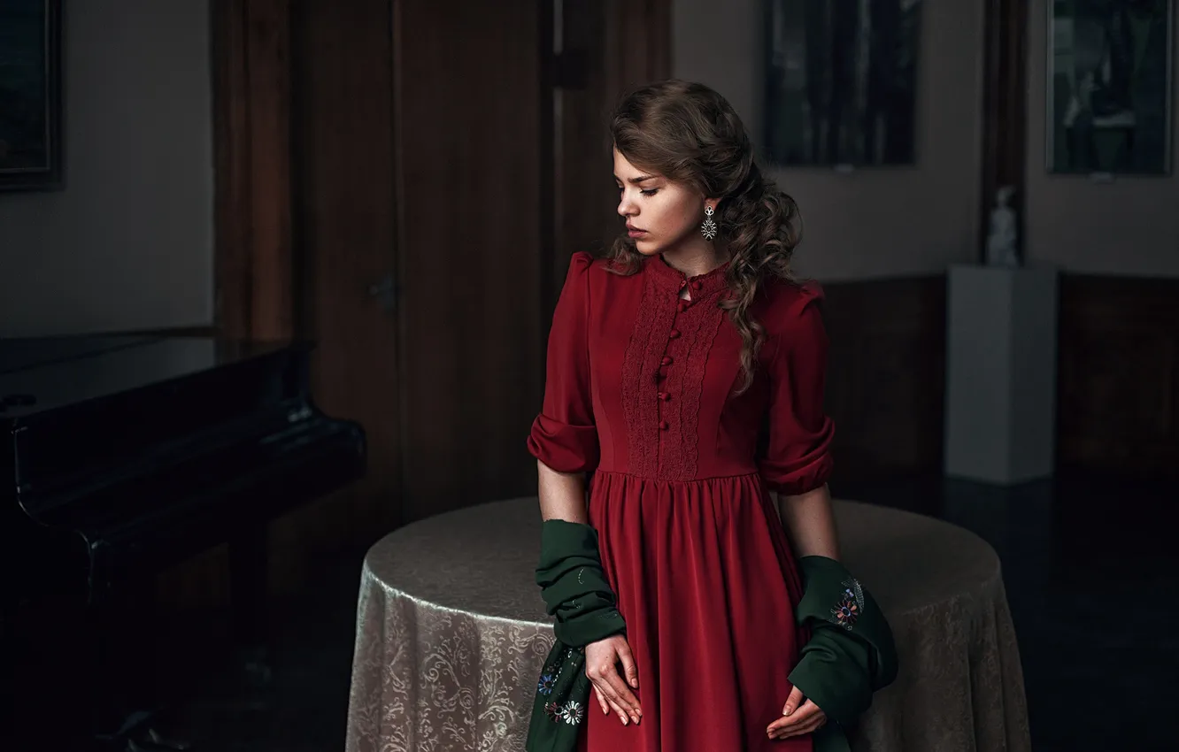 Photo wallpaper girl, table, room, green, sweetheart, model, interior, earrings