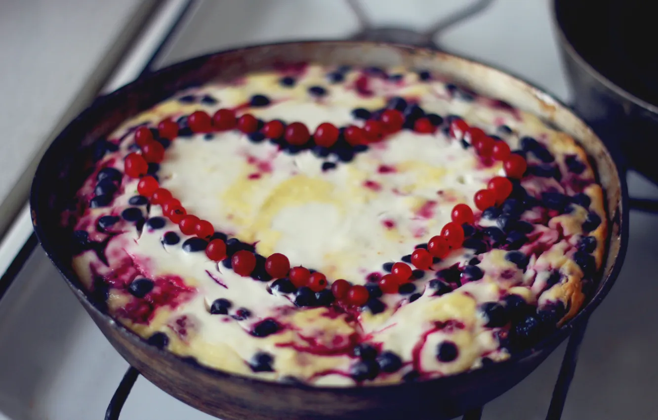 Photo wallpaper berries, heart, sweets, currants, delicious