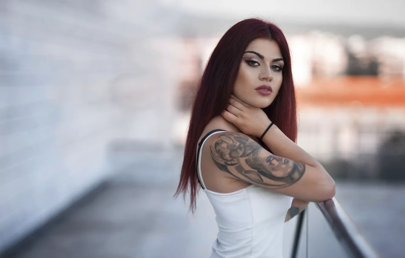 Photo wallpaper look, girl, pose, model, portrait, hands, makeup, Mike