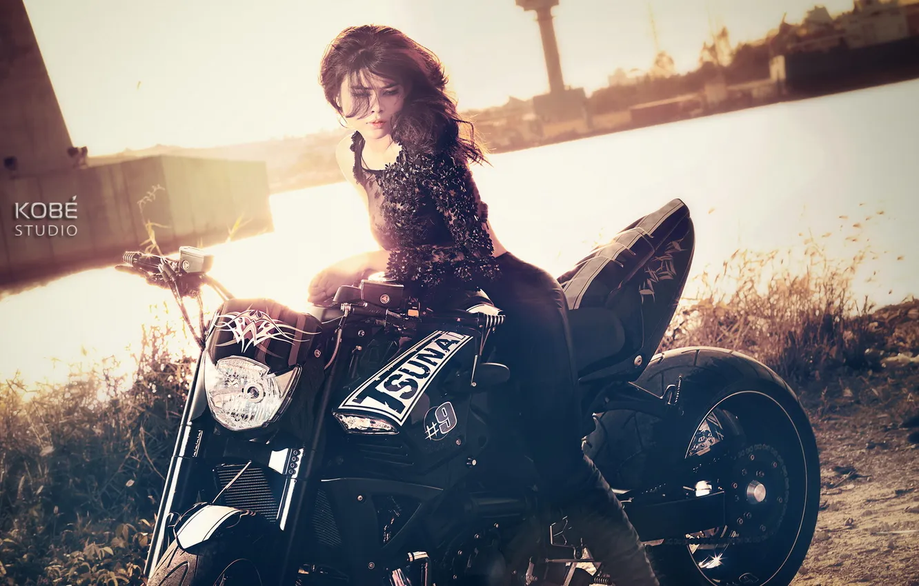Photo wallpaper girl, the city, motorcycle