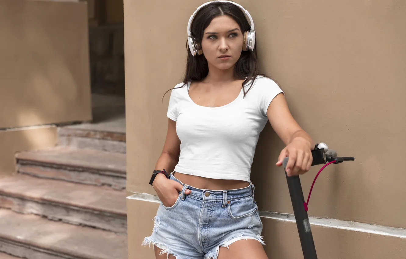 Photo wallpaper girl, shorts, woman, young, headphones, tank top