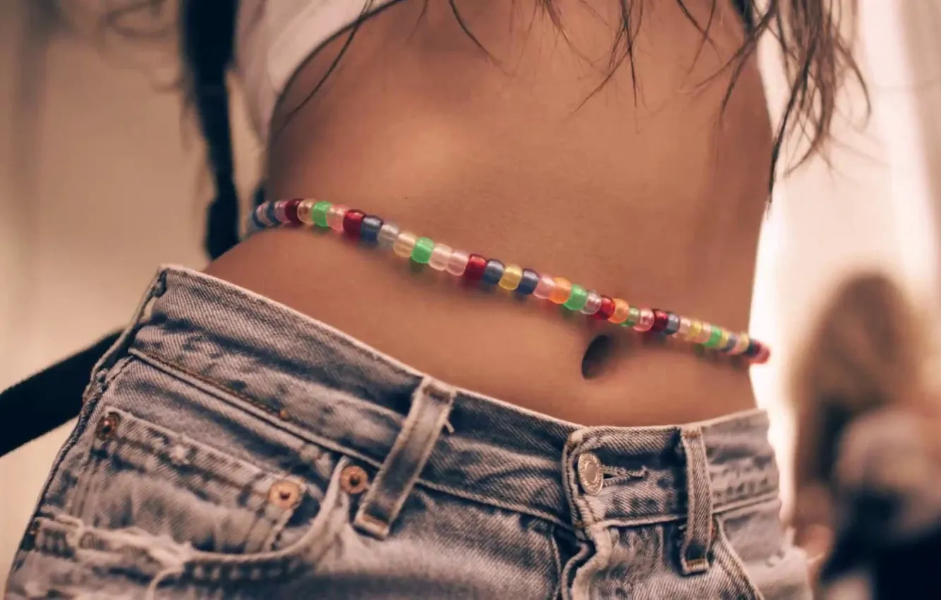 Photo wallpaper girl, jeans, belly, belt, beads, of thallium