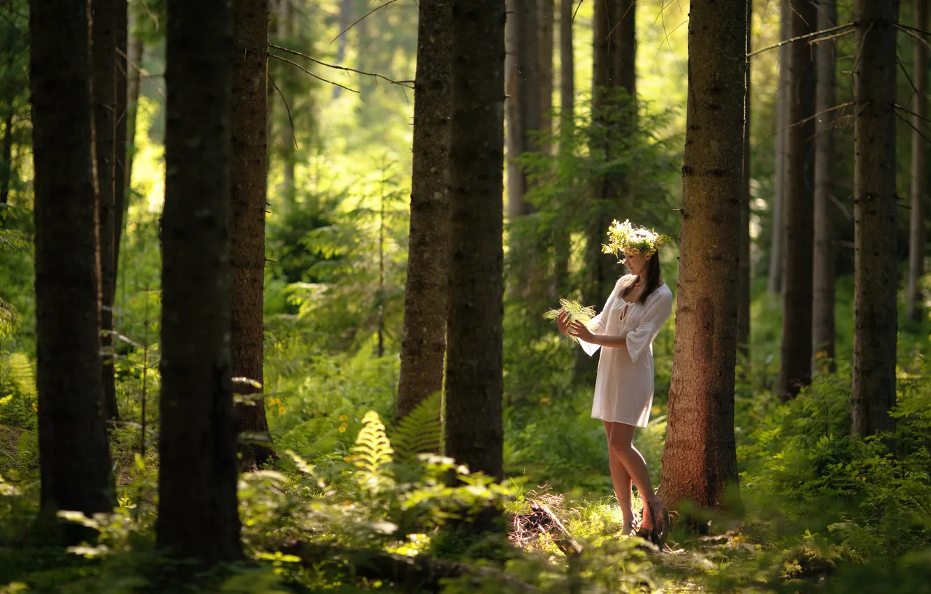 Photo wallpaper forest, girl, wreath