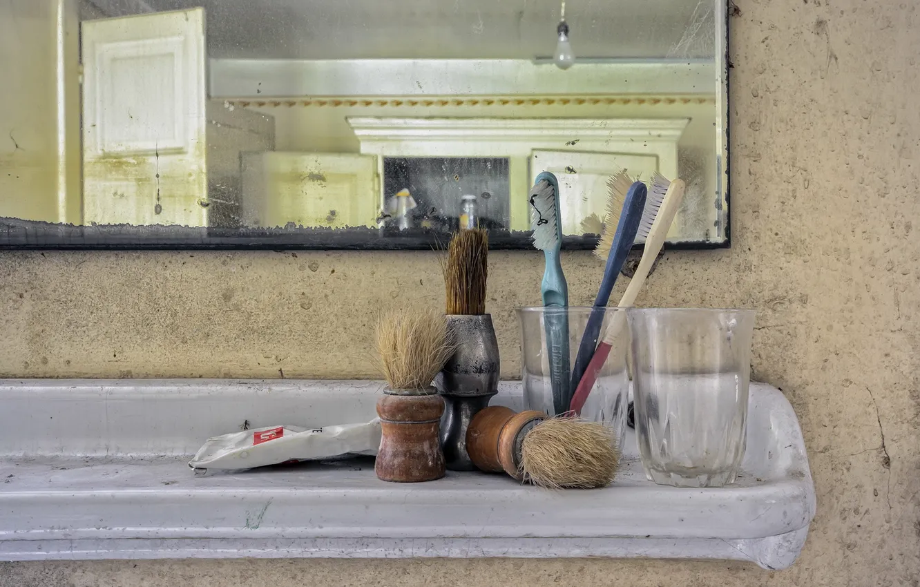 Photo wallpaper background, mirror, brush