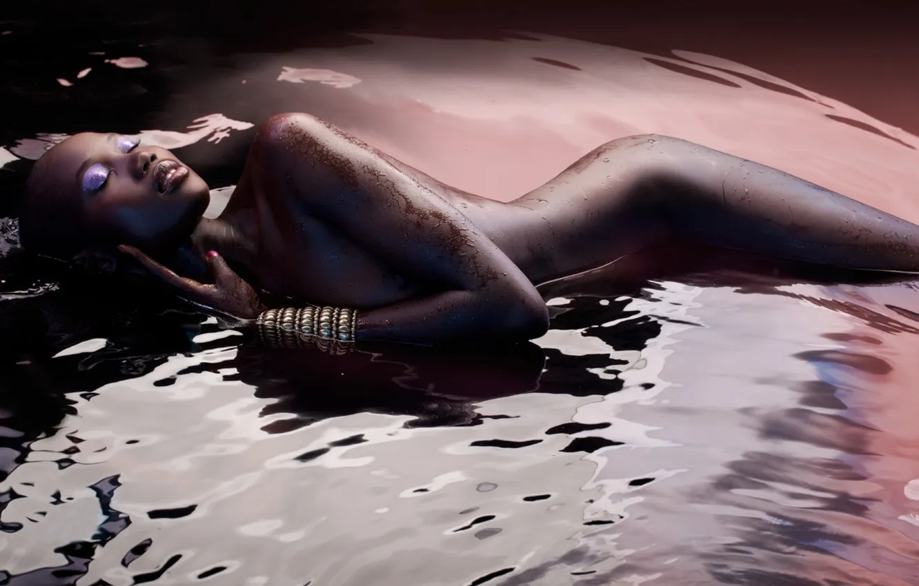 Photo wallpaper water, girl, face, photo, Wallpaper, body, makeup, mulatto