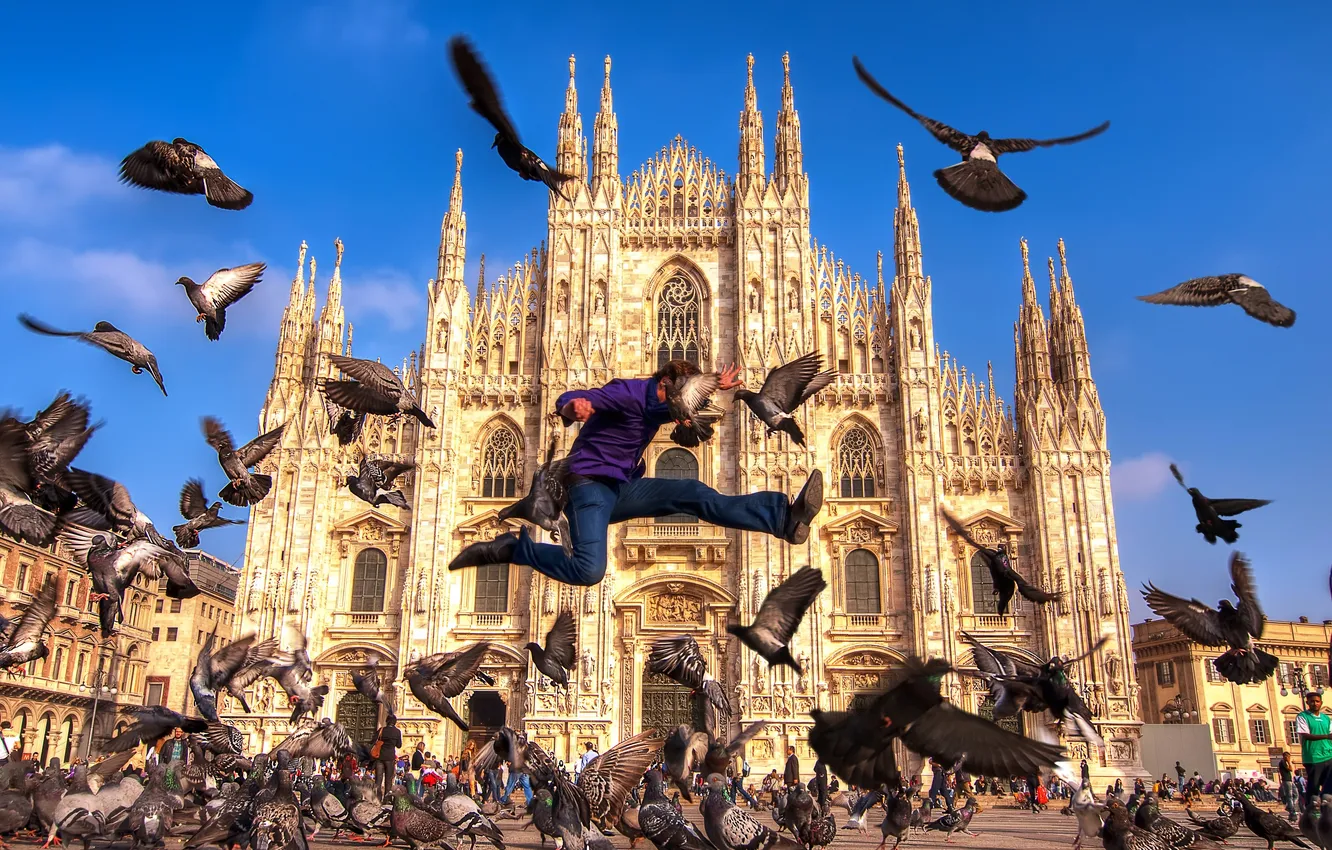Photo wallpaper WINGS, FLIGHT, WINDOWS, JUMP, The CITY, MALE, ARCHITECTURE, The BUILDING