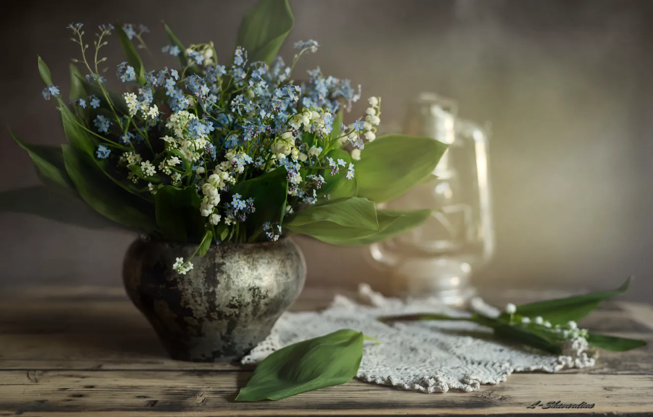 Photo wallpaper lamp, lilies of the valley, forget-me-nots, pot