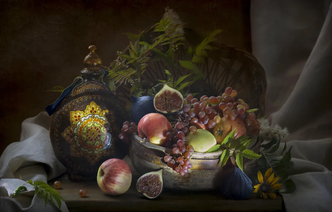 Photo wallpaper grapes, still life, figs