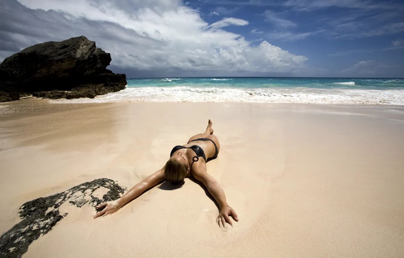Photo wallpaper sand, women, beach