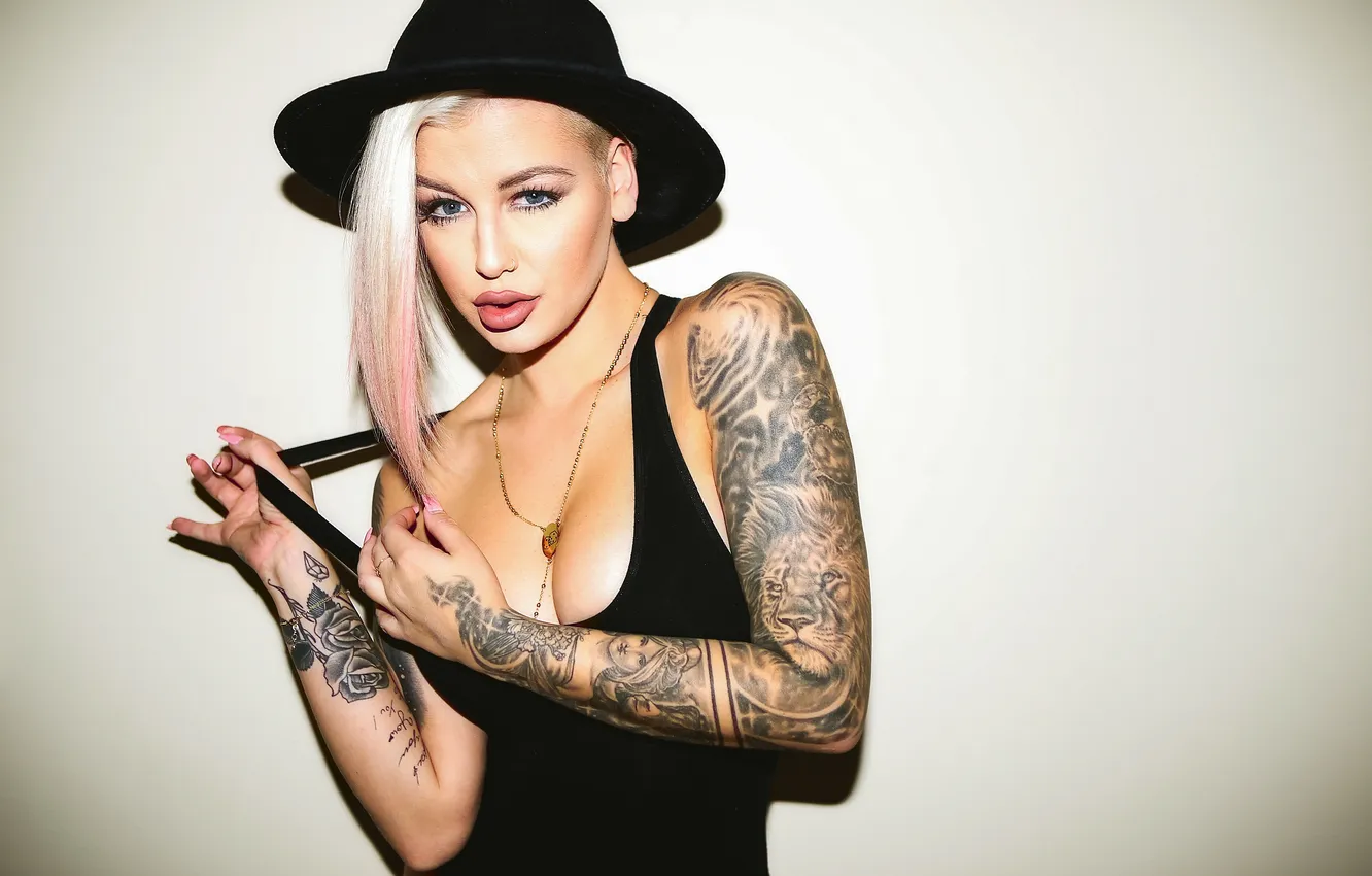 Photo wallpaper look, model, hat, hands, tattoo