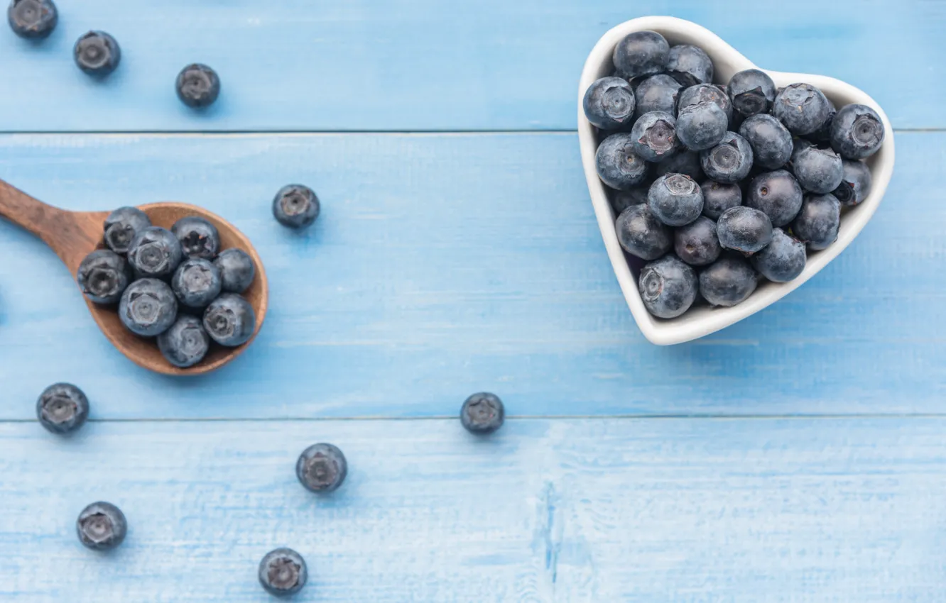 Photo wallpaper berries, blueberries, fresh, heart, wood, blueberry, blueberries, berries