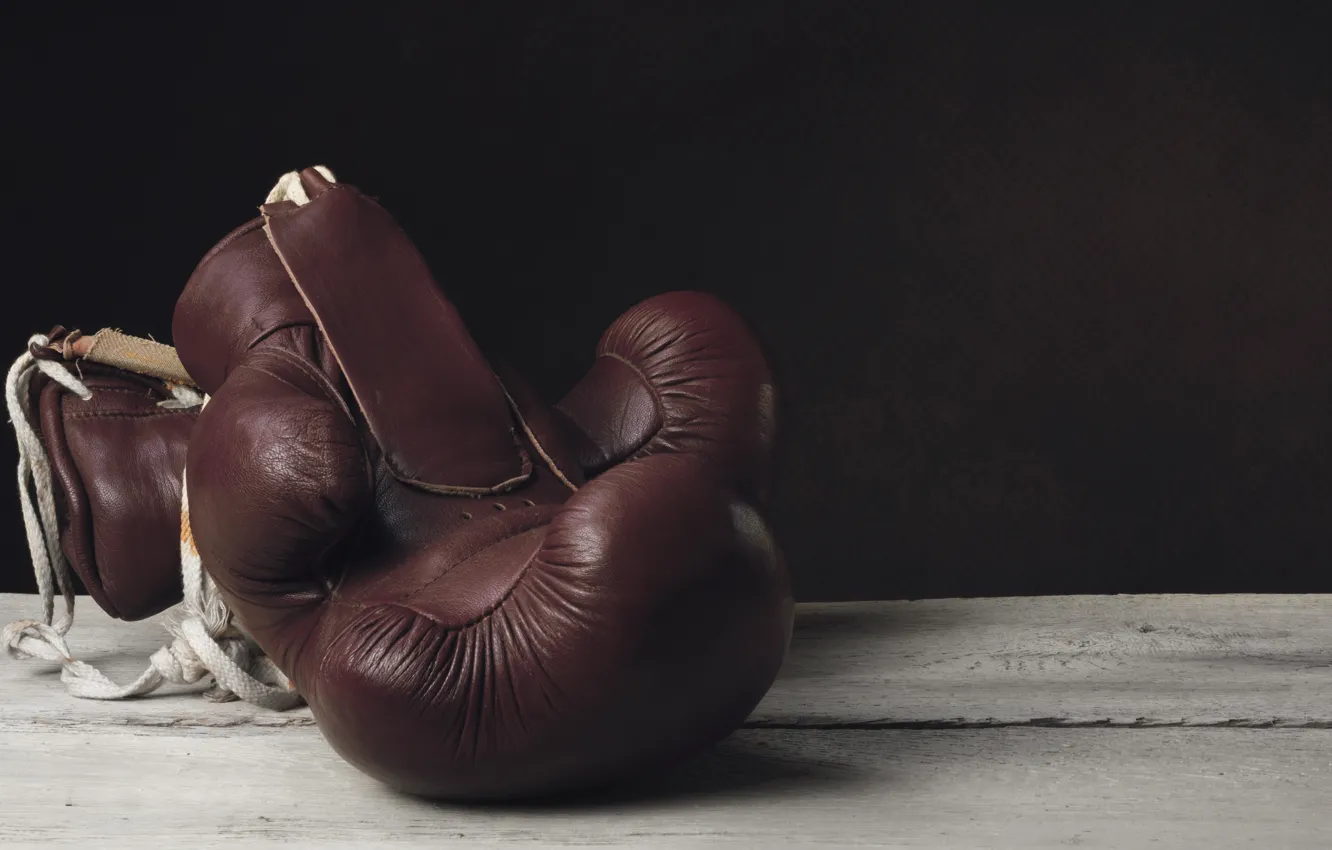 Photo wallpaper old, leather, boxing, gloves