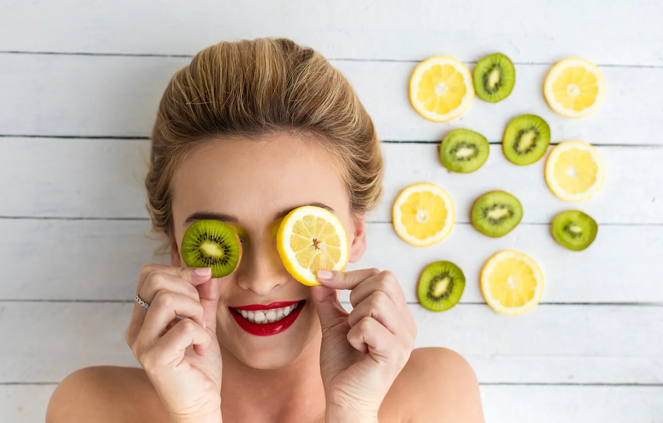 Photo wallpaper girl, face, smile, background, lemon, hands, makeup, kiwi