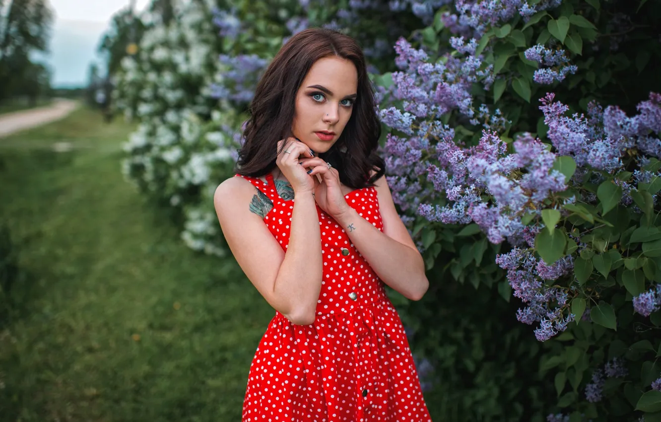 Photo wallpaper look, trees, nature, pose, model, portrait, makeup, dress