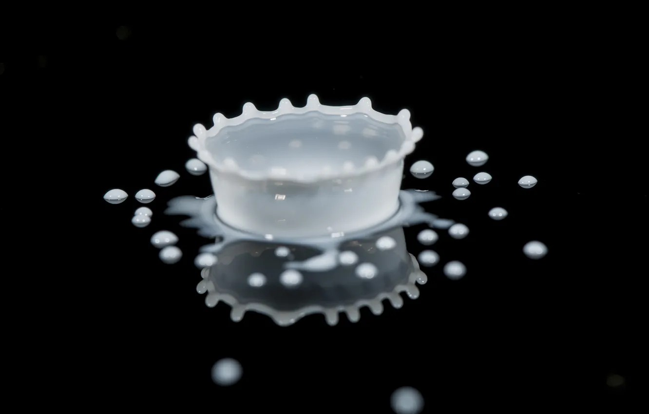 Photo wallpaper drops, squirt, splash, milk