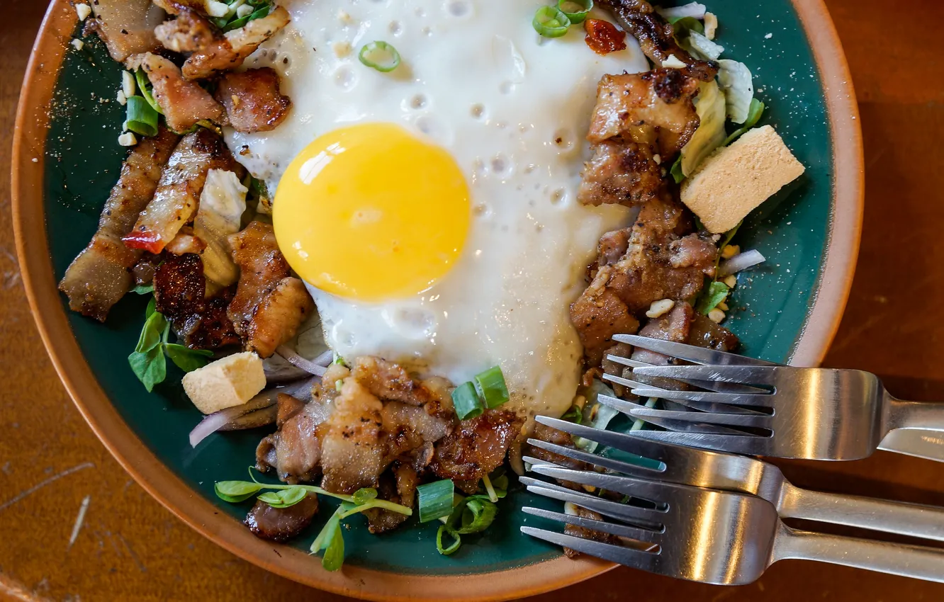 Photo wallpaper egg, Breakfast, scrambled eggs, bacon, fork, croutons, croutons, crackers