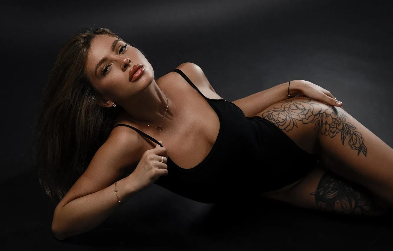 Photo wallpaper girl, pose, background, hands, figure, tattoo, sponge, long hair