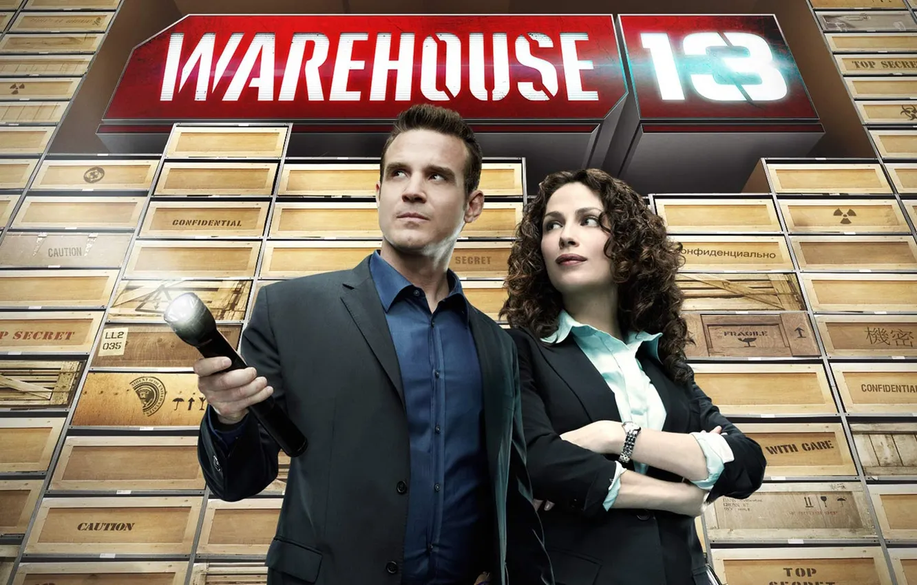 Photo wallpaper Warehouse 13, Warehouse 13, Peter Lattimer, Myka Bering