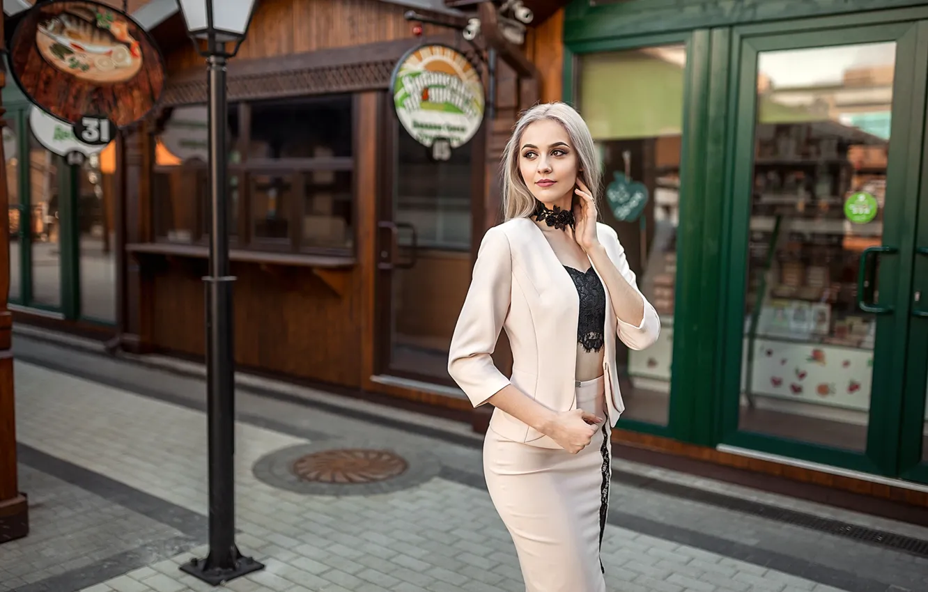 Photo wallpaper street, model, skirt, portrait, makeup, figure, hairstyle, blonde