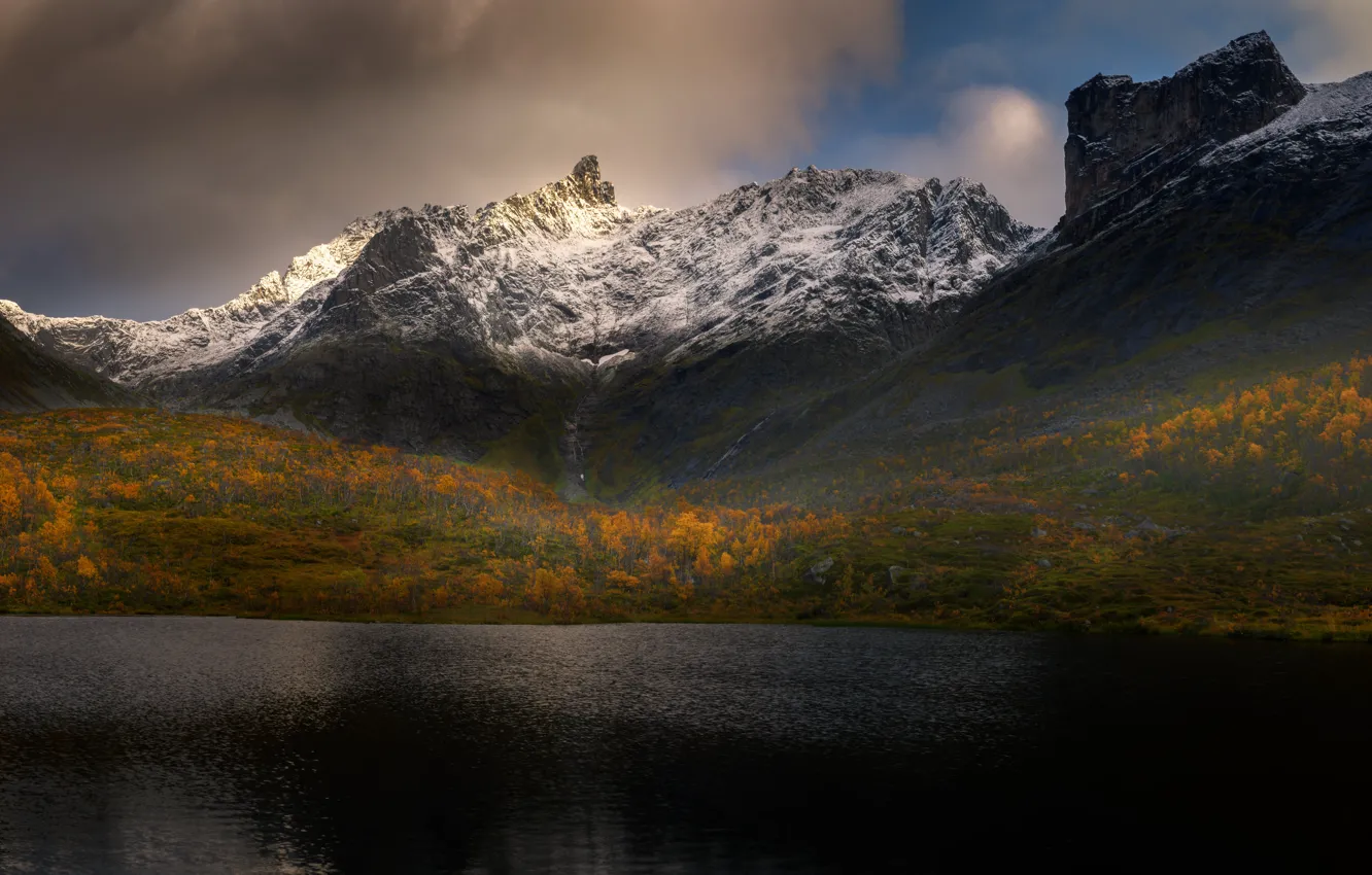 Photo wallpaper sea, mountains, shore