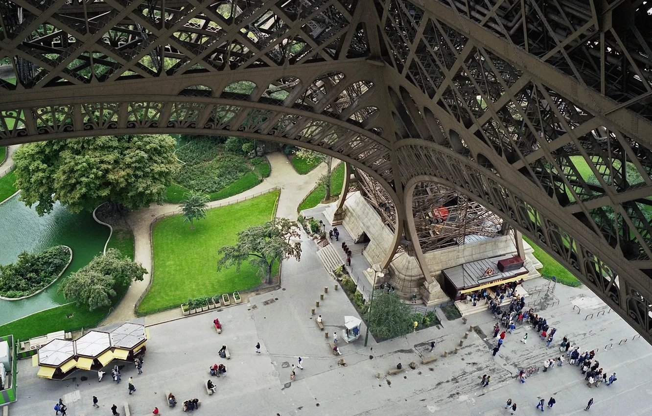 Photo wallpaper Park, people, Paris, France, the Eiffel tower