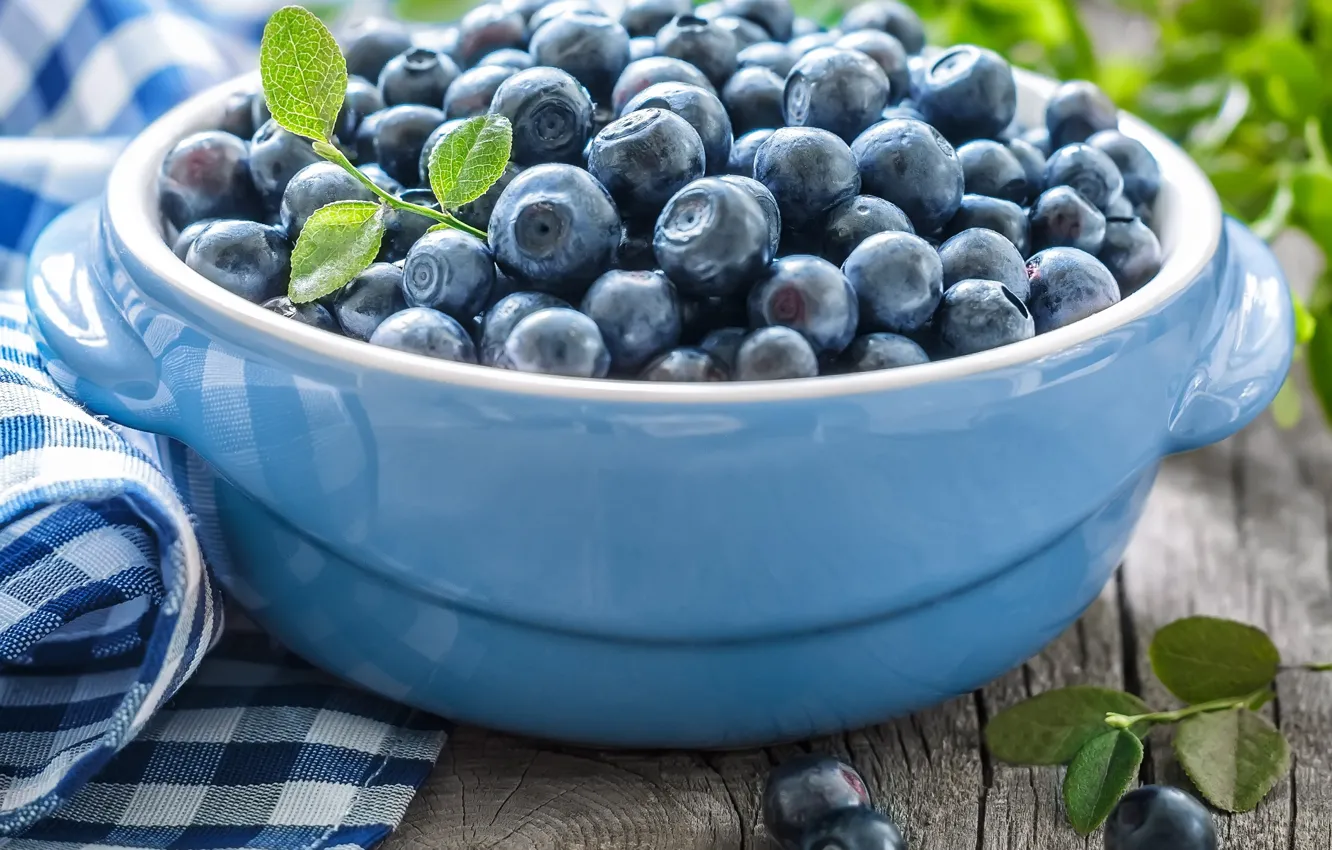 Photo wallpaper blueberries, leaf, bowl, leaves, napkin, blueberries, bowl, fresh berries