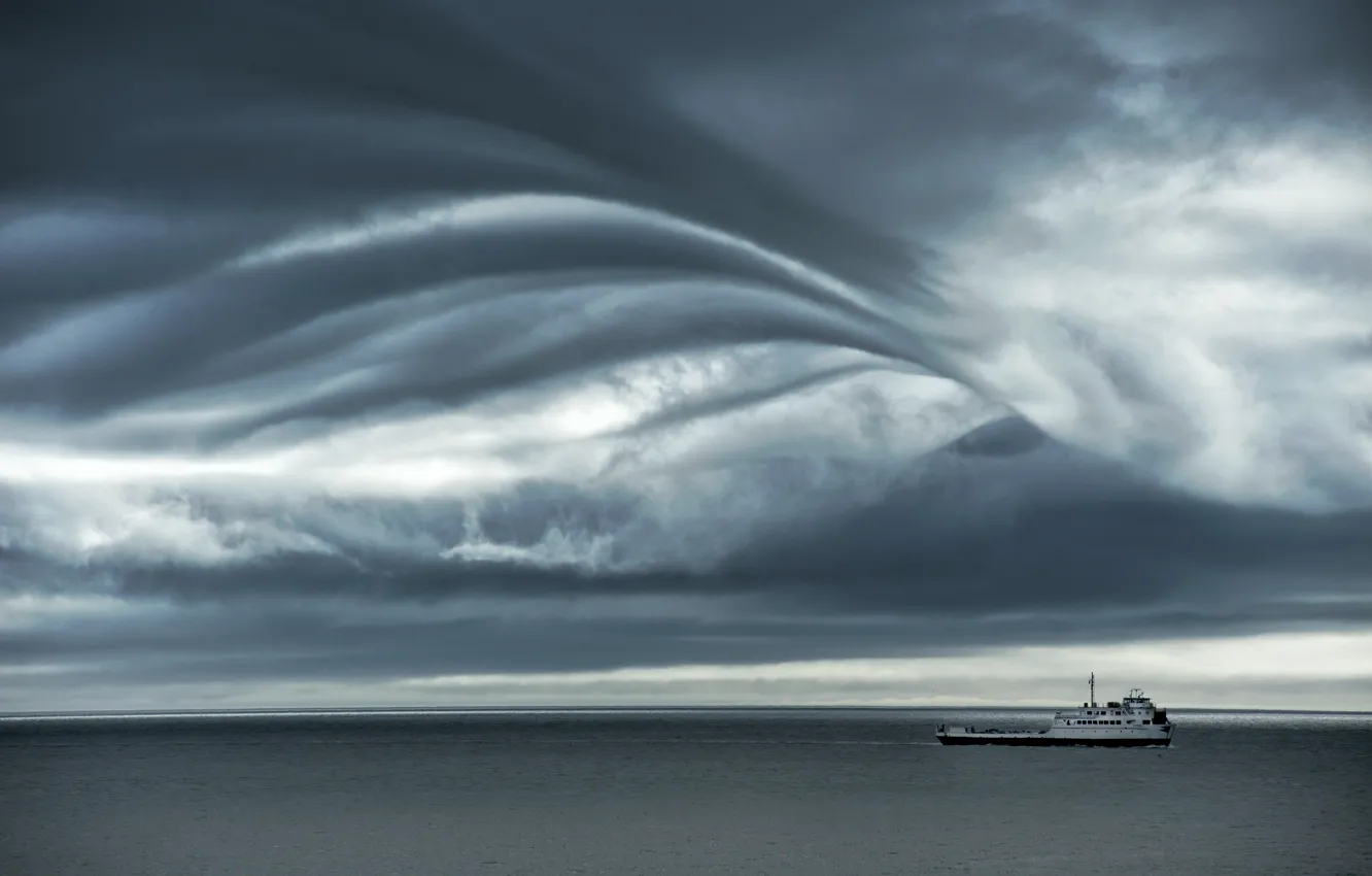 Photo wallpaper sea, clouds, storm, horizon, ferry, gray clouds