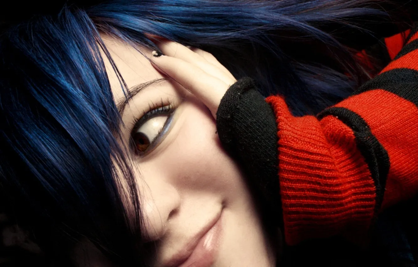 Photo wallpaper girl, face, smile, hair, blue