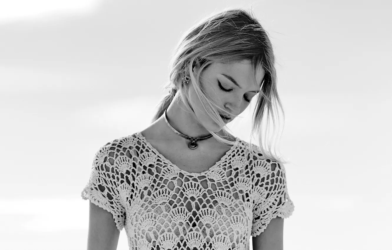 Photo wallpaper black & white, girl, photo, model, blonde, b&w, necklace, portrait