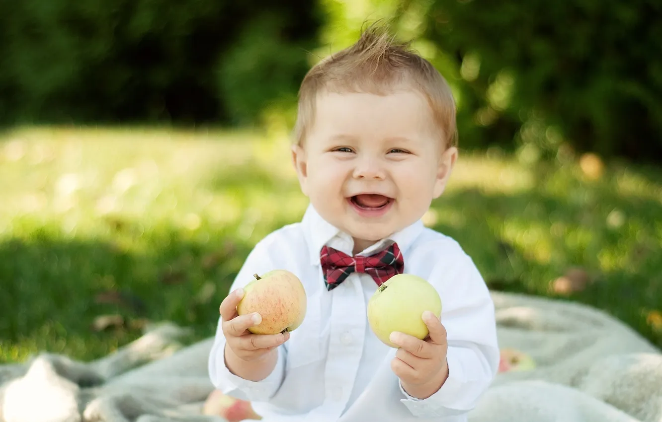 Photo wallpaper children, smile, butterfly, apples, laughter, boy