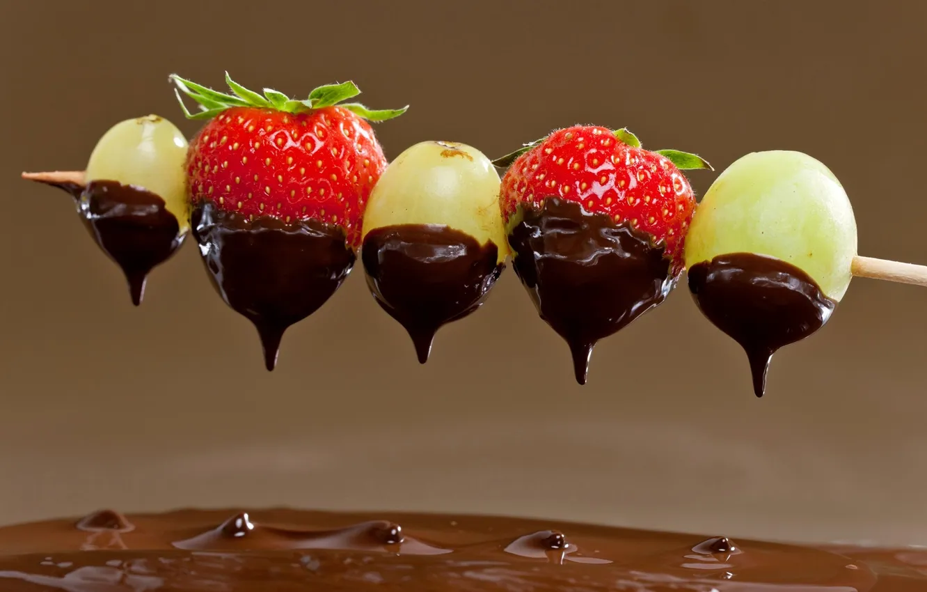 Photo wallpaper berries, chocolate, strawberry, grapes