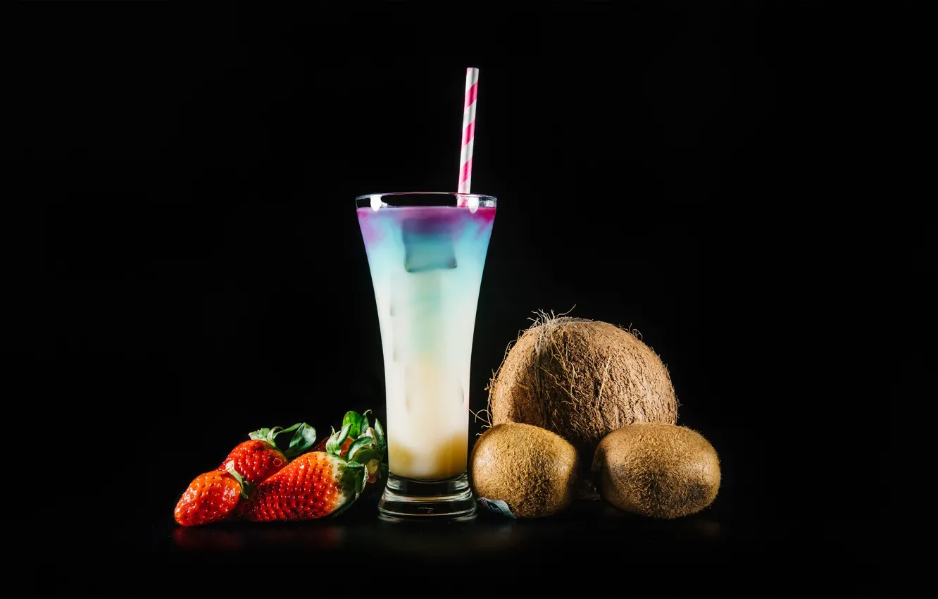 Photo wallpaper glass, berries, coconut, kiwi, strawberry, cocktail, fruit, black background
