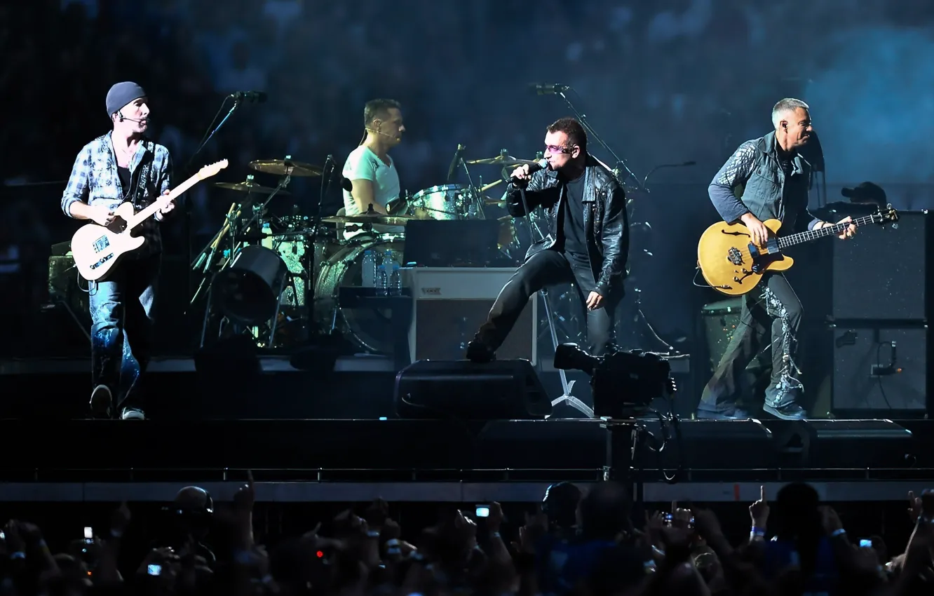 Photo wallpaper Touring, U2 In Concert, rock and roll